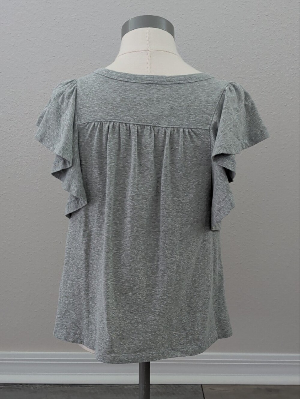 LOFT Heather Gray Ruffle Sleeve Tee - Picture 2 of 5
